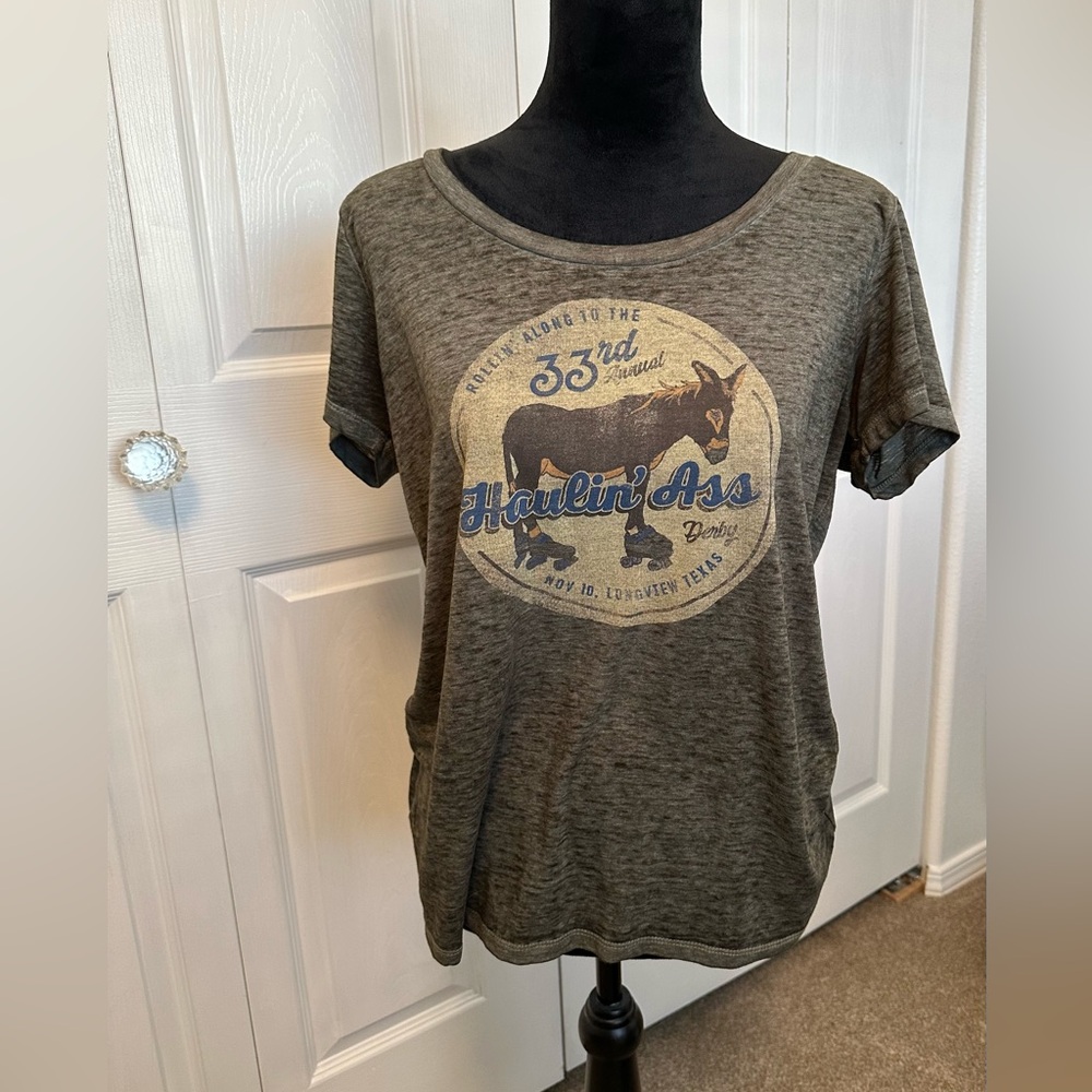 Idyllwind Graphic T-Shirt